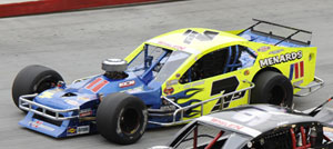 Ryan Newman wins 2nd NASCAR Whelen Modified race of 2010 at Bristol using Bassett 15x15 Armor Edge Wheels.